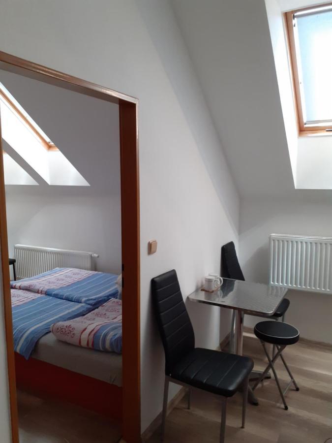 Penzion Fontana Mikulov Bagian luar foto