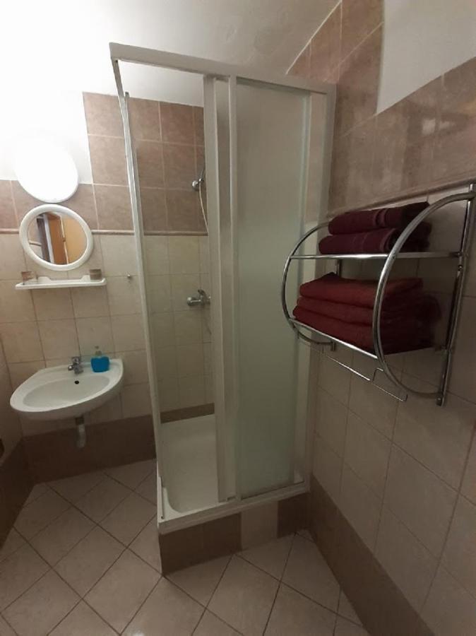 Penzion Fontana Mikulov Bagian luar foto